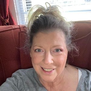 Meet your Posher, Connie